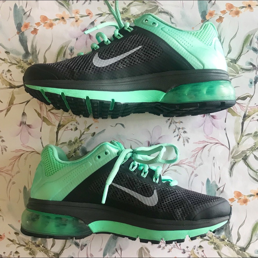 NIKE Excellerate 2 Air Max Mint/Gray Sneakers